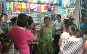 Phường Hiệp Thành, quận 12, TP HCM: Tiểu thương bức xúc vì “bỗng dưng mất sạp” Phường Hiệp Thành, quận 12, TP HCM: Tiểu thương bức xúc vì “bỗng dưng mất sạp”
