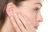Trị da khô nẻ bằng mật ong Trị da khô nẻ bằng mật ong