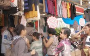 Hàng hoá ê hề, sức mua èo uột Hàng hoá ê hề, sức mua èo uột