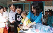 "Sức mạnh nằm trong đôi tay của chúng ta” "Sức mạnh nằm trong đôi tay của chúng ta”