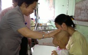Phó chủ tịch nước Nguyễn Thị Doan thăm và tặng quà cho trẻ em tại BV Nhi TƯ, Viện Huyết học -Truyền máu TƯ Phó chủ tịch nước Nguyễn Thị Doan thăm và tặng quà cho trẻ em tại BV Nhi TƯ, Viện Huyết học -Truyền máu TƯ