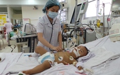 Bé 15 tháng tuổi nguy kịch vì hóc xương cá khi ăn cháo Bé 15 tháng tuổi nguy kịch vì hóc xương cá khi ăn cháo