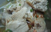 Dạo qua khu phố cổ ăn bún bò Huế cực ngon Dạo qua khu phố cổ ăn bún bò Huế cực ngon