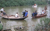 Nữ sinh học giỏi gieo mình xuống sông tự tử Nữ sinh học giỏi gieo mình xuống sông tự tử