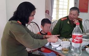 Hy hữu: Bố đưa con đi học, bỏ quên tại cây xăng Hy hữu: Bố đưa con đi học, bỏ quên tại cây xăng