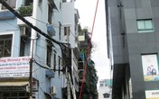 Nhân viên công sở rơi từ nhà cao tầng xuống đất thiệt mạng Nhân viên công sở rơi từ nhà cao tầng xuống đất thiệt mạng