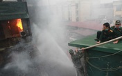 Hà Nội: Lửa thiêu rụi 9 căn hộ trong khu tập thể Nam Đồng Hà Nội: Lửa thiêu rụi 9 căn hộ trong khu tập thể Nam Đồng