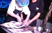Đại gia Sài Gòn chi 1 tỷ mở tiệc trứng cá xa xỉ cuối năm Đại gia Sài Gòn chi 1 tỷ mở tiệc trứng cá xa xỉ cuối năm