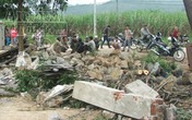 Phơi quần áo trong sân nhà, bị ôtô đâm chết Phơi quần áo trong sân nhà, bị ôtô đâm chết