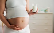 Thắc mắc của thai phụ xung quanh việc uống sữa bầu Thắc mắc của thai phụ xung quanh việc uống sữa bầu