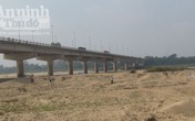 Một người đàn ông chết bất thường vì xúc trộm cát Một người đàn ông chết bất thường vì xúc trộm cát