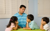 Con khủng hoảng tâm lý vì bố mẹ "mỗi người dạy một phách" Con khủng hoảng tâm lý vì bố mẹ "mỗi người dạy một phách"