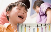 Con hư vì bố mẹ lỡ... hớ hênh Con hư vì bố mẹ lỡ... hớ hênh