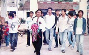 Cô dâu mặc váy cưới sẽ bị phạt Cô dâu mặc váy cưới sẽ bị phạt