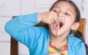 Khổ sở vì con chỉ thích ăn mì gói và trộn cơm với nước mắm Khổ sở vì con chỉ thích ăn mì gói và trộn cơm với nước mắm