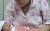 Bé 3 ngày tuổi thoát chết nhờ mẹ tinh ý Bé 3 ngày tuổi thoát chết nhờ mẹ tinh ý