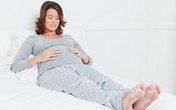 Những điều nên làm để giảm phù nề cho mẹ bầu Những điều nên làm để giảm phù nề cho mẹ bầu