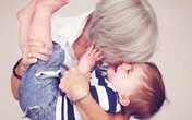 Mệt mỏi vì mẹ chồng chăm cháu Mệt mỏi vì mẹ chồng chăm cháu