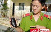 Cục kim loại màu đen lấy cả tỉ đồng của bà buôn cá Cục kim loại màu đen lấy cả tỉ đồng của bà buôn cá