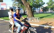 Vác bụng bầu, bế con 4 tháng tuổi... đi thi đại học Vác bụng bầu, bế con 4 tháng tuổi... đi thi đại học