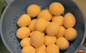 Trứng cút rim mặn cho cả nhà ngon cơm Trứng cút rim mặn cho cả nhà ngon cơm