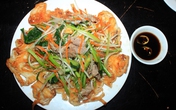 Phở chiên giòn rụm trên phố Lý Tự Trọng Phở chiên giòn rụm trên phố Lý Tự Trọng