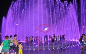 Kinh hoàng bé trai bị vòi phun nước đẩy lên cao 2 mét Kinh hoàng bé trai bị vòi phun nước đẩy lên cao 2 mét