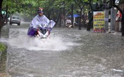 Hôm nay, Hà Nội vẫn có mưa to, gió giật Hôm nay, Hà Nội vẫn có mưa to, gió giật