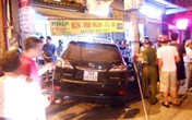 Lexus lao vào quán phở, chủ quán bị bỏng nặng Lexus lao vào quán phở, chủ quán bị bỏng nặng