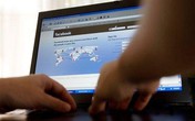 Khoe hạnh phúc trên facebook để “dối mình“? Khoe hạnh phúc trên facebook để “dối mình“?