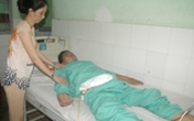 Người đàn ông nghèo sống thực vật sau tai nạn giao thông Người đàn ông nghèo sống thực vật sau tai nạn giao thông