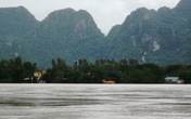 Quảng Bình: Hàng ngàn hộ dân đang chìm trong nước lũ Quảng Bình: Hàng ngàn hộ dân đang chìm trong nước lũ