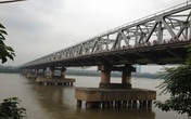 2 thanh niên bị cướp trói vào chân cầu Chương Dương 2 thanh niên bị cướp trói vào chân cầu Chương Dương
