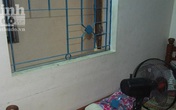 Trộm cắt cả cửa sổ bằng sắt mò vào nhà dân lấy nửa tỷ đồng Trộm cắt cả cửa sổ bằng sắt mò vào nhà dân lấy nửa tỷ đồng