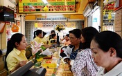 Bà nội trợ Việt vẫn thích tích cóp vàng Bà nội trợ Việt vẫn thích tích cóp vàng