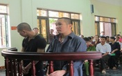 Cha "dắt" con vào tù vì trùm chăn… đánh chết hàng xóm Cha "dắt" con vào tù vì trùm chăn… đánh chết hàng xóm
