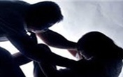 Vợ làm đêm, chồng hiếp dâm con ruột nhiều lần Vợ làm đêm, chồng hiếp dâm con ruột nhiều lần