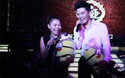 Nathan Lee phải dùng 2 ô tô mang hoa và quà sinh nhật về nhà Nathan Lee phải dùng 2 ô tô mang hoa và quà sinh nhật về nhà