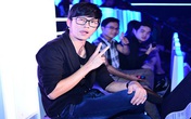 Hoài Linh nhí nhảnh 'xì tin' trên ghế nóng Hoài Linh nhí nhảnh 'xì tin' trên ghế nóng