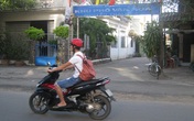 Vào nhà nghỉ "tâm sự" cùng vợ người khác, Bí thư Đảng ủy phường bị đánh ghen Vào nhà nghỉ "tâm sự" cùng vợ người khác, Bí thư Đảng ủy phường bị đánh ghen