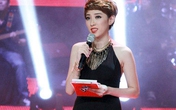 MC The Voice buột miệng nói "xin tràng pháo tay" cho nạn nhân bão lũ MC The Voice buột miệng nói "xin tràng pháo tay" cho nạn nhân bão lũ