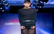 Phát hoảng với mẫu nam mặc váy ren xuyên thấu lộ nội y phản cảm Phát hoảng với mẫu nam mặc váy ren xuyên thấu lộ nội y phản cảm
