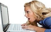 Vợ dùng yahoo chat của tôi để tán tỉnh các cô gái Vợ dùng yahoo chat của tôi để tán tỉnh các cô gái