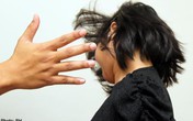 Giáo viên túm tóc, đánh nữ sinh đến bất tỉnh Giáo viên túm tóc, đánh nữ sinh đến bất tỉnh
