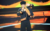 Giọng hát Việt nhí: Quang Anh “xô đổ” tượng đài Tùng Dương Giọng hát Việt nhí: Quang Anh “xô đổ” tượng đài Tùng Dương