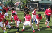 Cho trẻ đá bóng ở đâu? Cho trẻ đá bóng ở đâu?
