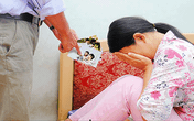 Bị bạo hành, các nữ trí thức âm thầm chịu đựng vì sợ “ê” mặt Bị bạo hành, các nữ trí thức âm thầm chịu đựng vì sợ “ê” mặt