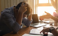 5 tháng kết hôn, tôi choáng váng khi biết số nợ của chồng