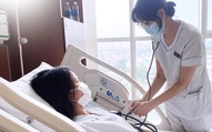 Cô gái 29 tuổi suy thận cấp vì thói quen nhiều người Việt mắc phải trong những ngày nắng nóng