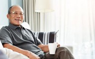 Nghỉ hưu 5 năm, tôi mới thấm: Thà đi bộ, đi du lịch một mình còn hơn làm 2 việc khiến tuổi già thêm mệt mỏi